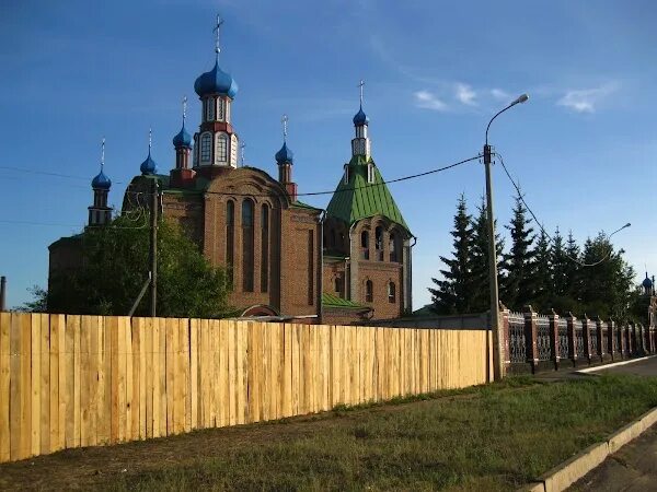 Фото: Богородице-Рождественская церковь, православный храм, ул. Ленина, 10Б, Чер