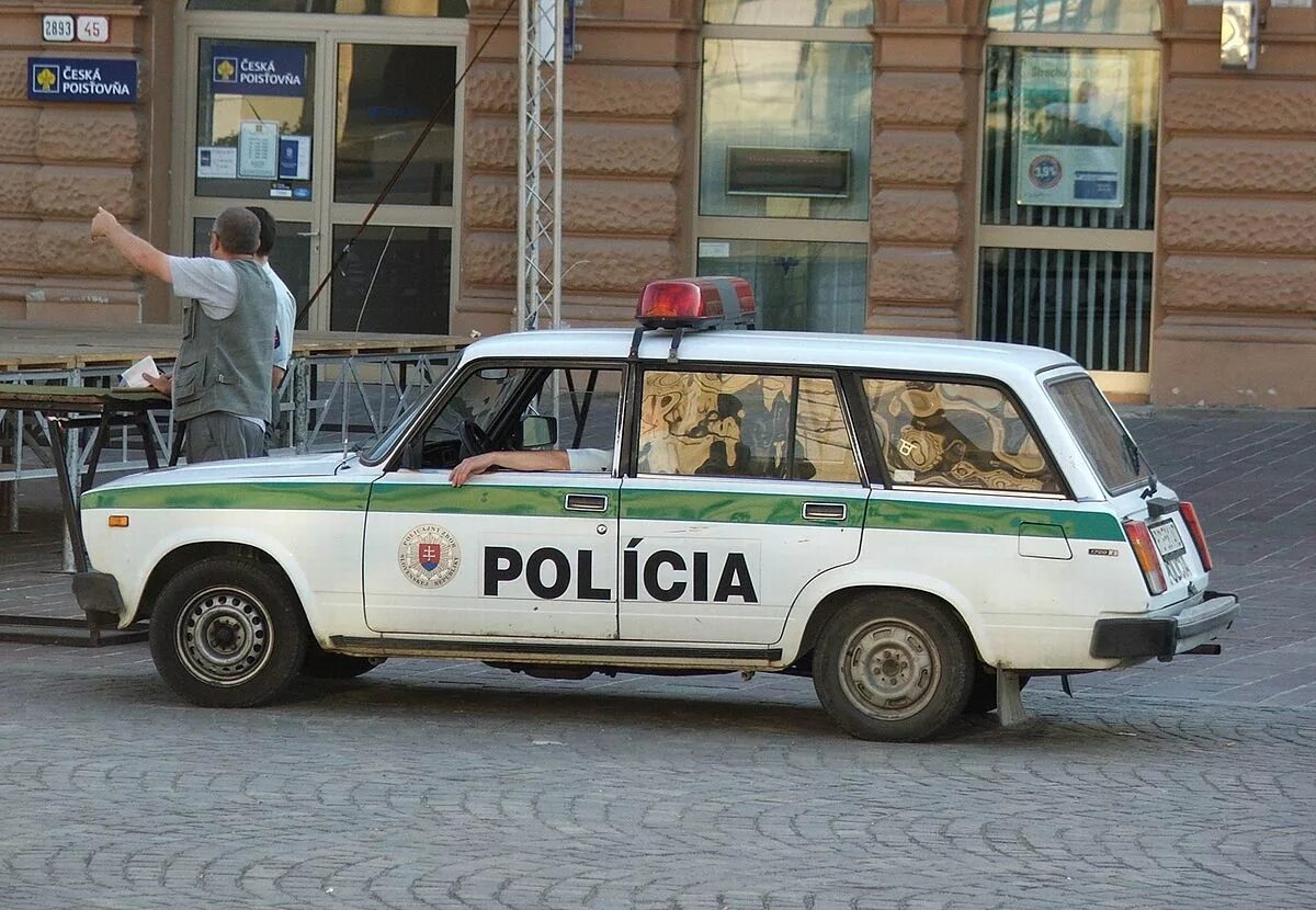 Полиция словакии машины. Автомобили словакии. Автомобили словакии. Автомобили словакии. Полицейские авто в словакии.