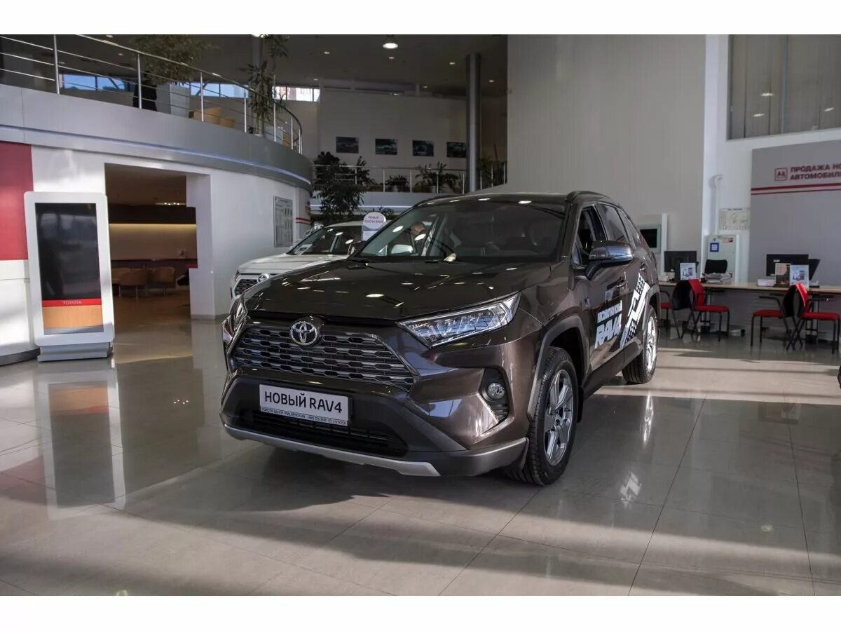 Новый тойота рав 4 казань. Toyota rav4 hybrid 2020. Тойота рав 4 серебристый металлик. Тойота рав 4 новая белая. Тойота рав-4 2022 прайм.