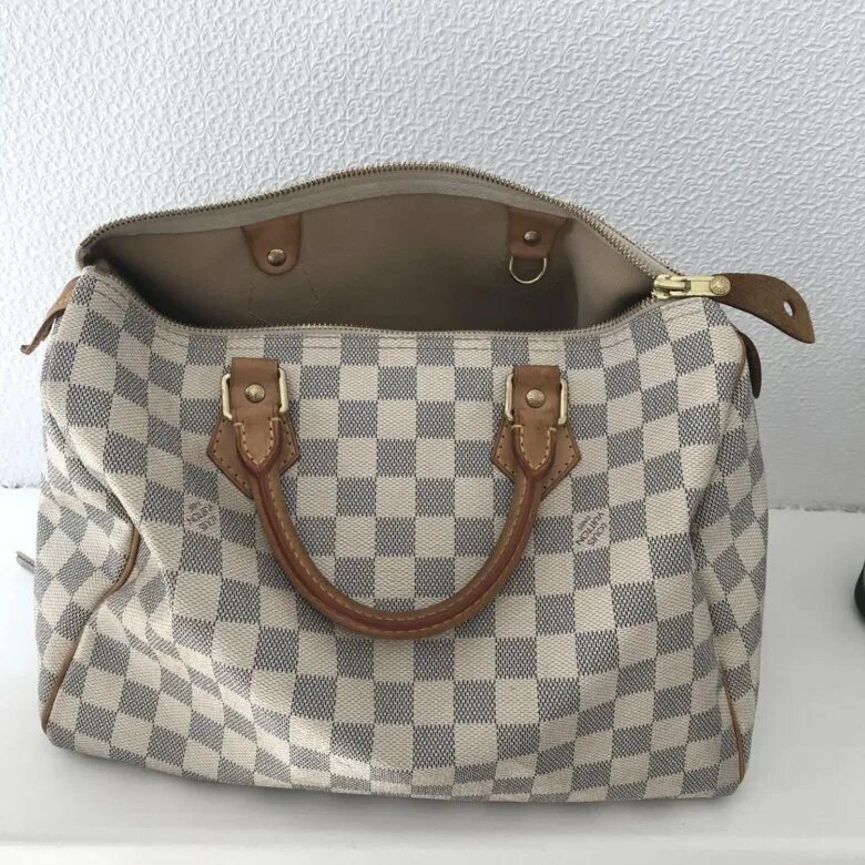 Витон купить сумка. Винтаж Louis Vuitton сумка SP 4488. Louis Vuitton 1303. Сумка бочонок Луи Виттон. Луи Виттон сумки Керал голубая.