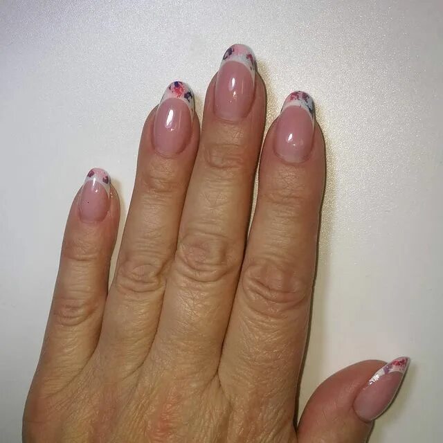 наращивание ногтей севастополь