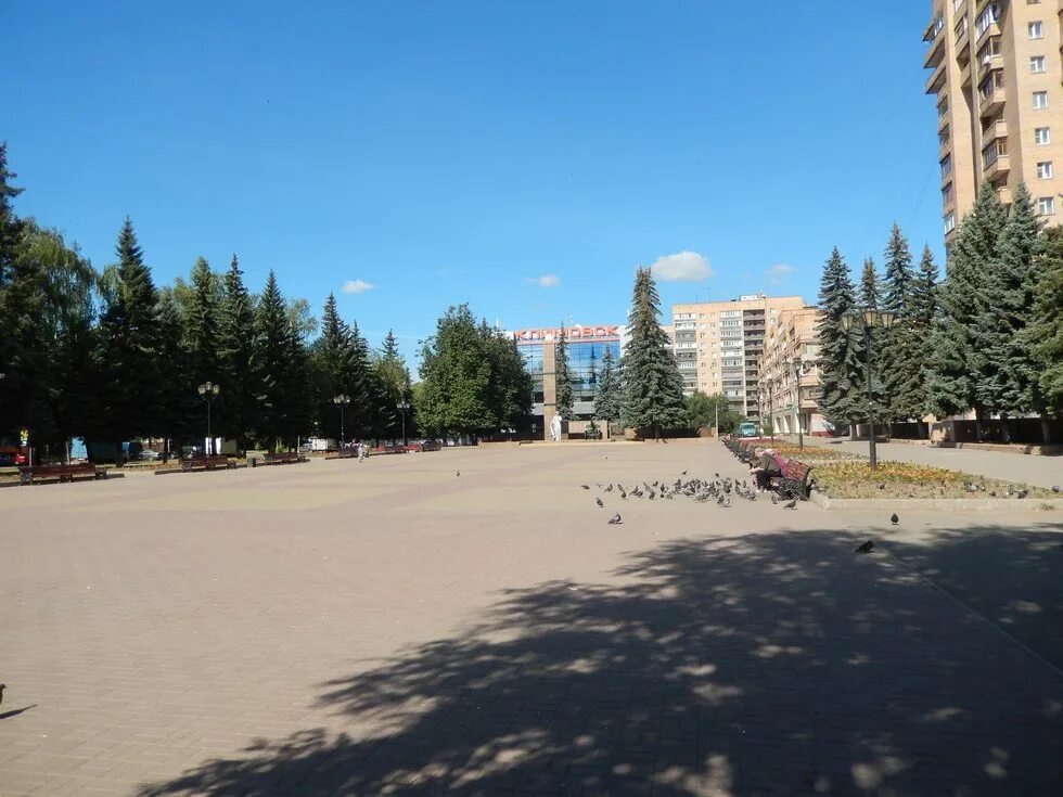 Климовск площадь. Сквер науки климовск. Памятник скорбящей матери климовск. Площадь климовска. Площадь климовска.