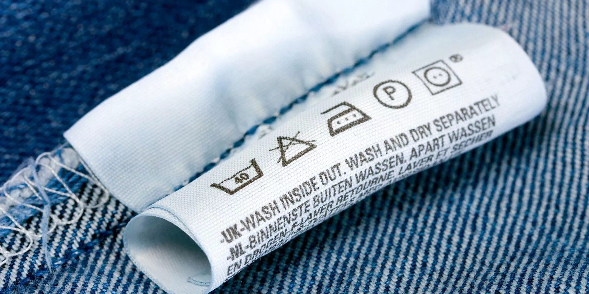 Расшифровка символов на ярлыках одежды таблица. Ярлыки на одежде. Ярлыки на одежде. Маркировка ярлыки. Обозначение стиральной машины на бирке.