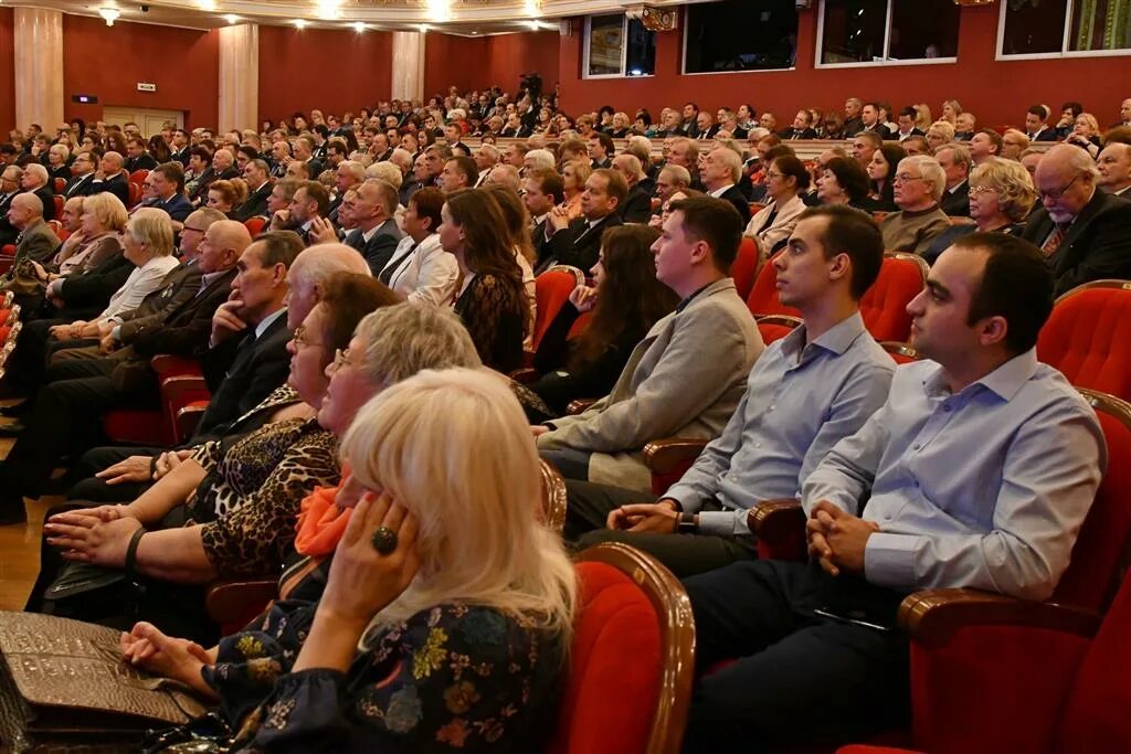 Ним королева в самаре. Самара университет имени королева. самарский университет имени королева внутри. дк самарского университета имени королева. самарский университет имени королева фото внутри.