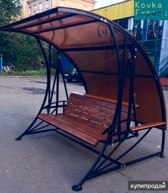 Качели садовые поликарбонат. Садовая качеля из металла. качели с навесом из поликарбоната. качели садовые с поликарбонатом. качели с крышей из поликарбоната.