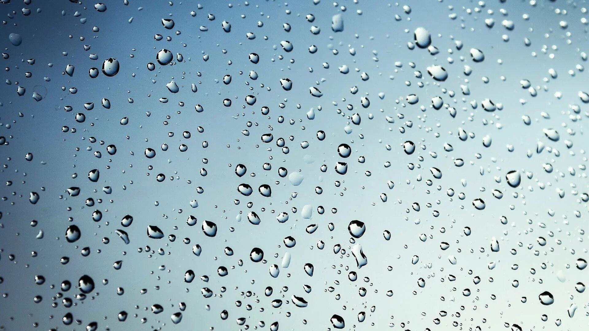 Капли дождя на воде. Капли. Капли на стекле. Капли дождя. Капли воды на стекле.