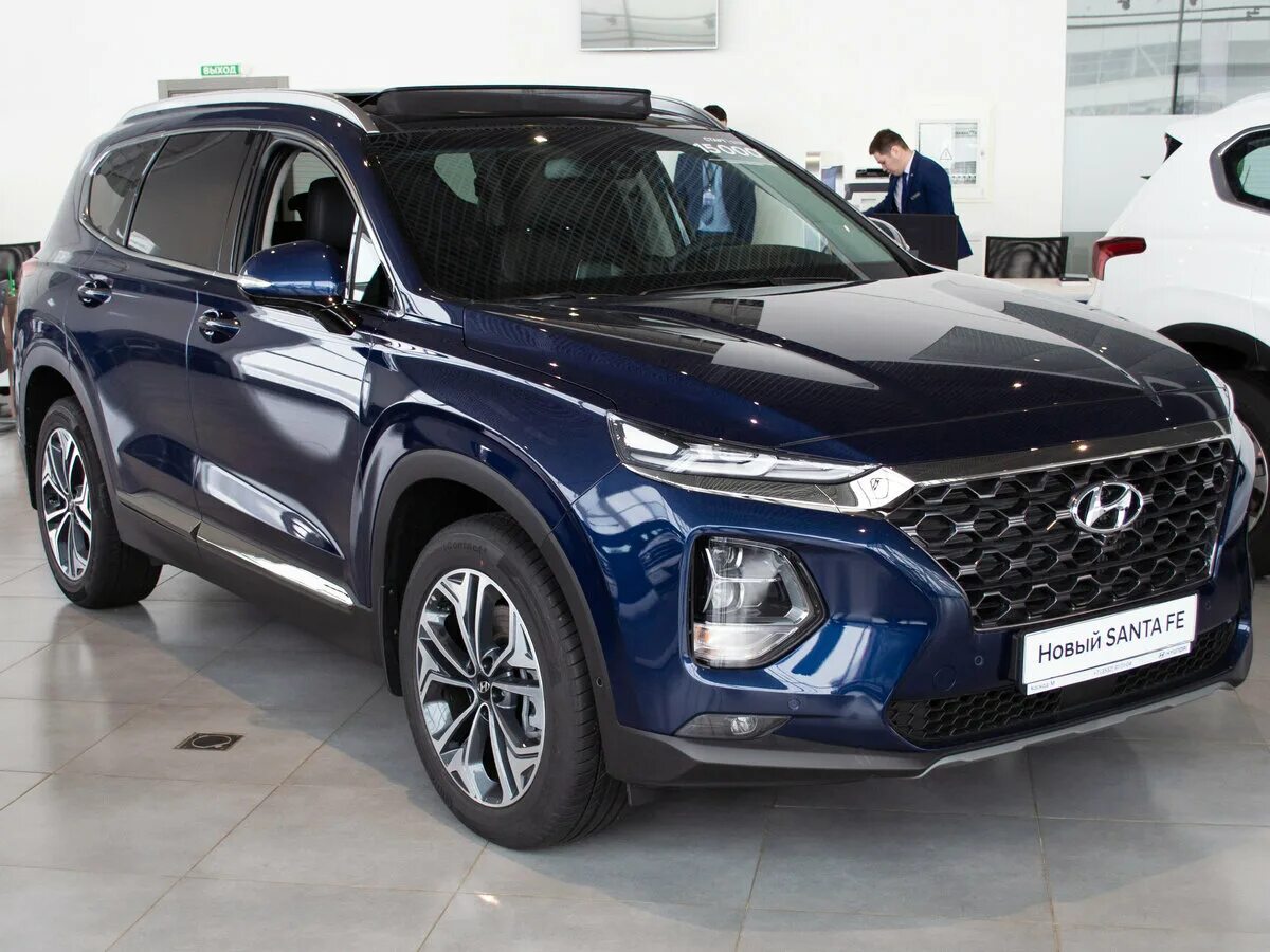 Санта фе 2019 дизель масло. Новый Hyundai Santa Fe 2019. Hyundai Santa Fe IV 2019. Hyundai Santa Fe 2019 дизель. Santa Fe 2019 2.2 Diesel.