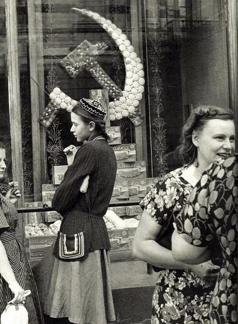 Красивые советские люди. Советские девушки. Советские женщины. Советские женщины поют. Изольда карловна.