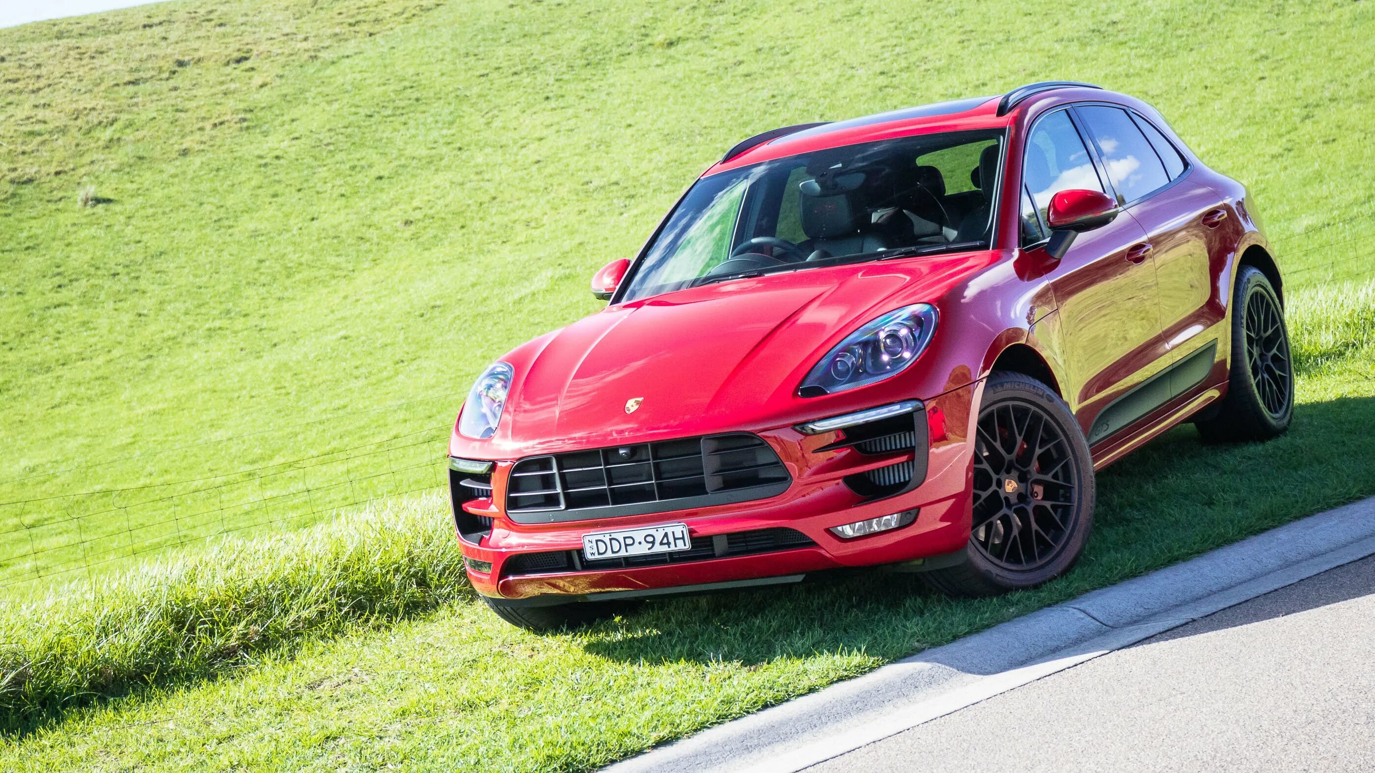 Включи macan s. Porsche Macan 2016. Porsche Macan GTS 2016. Порше GTS 2016. Порше Макан 2016.