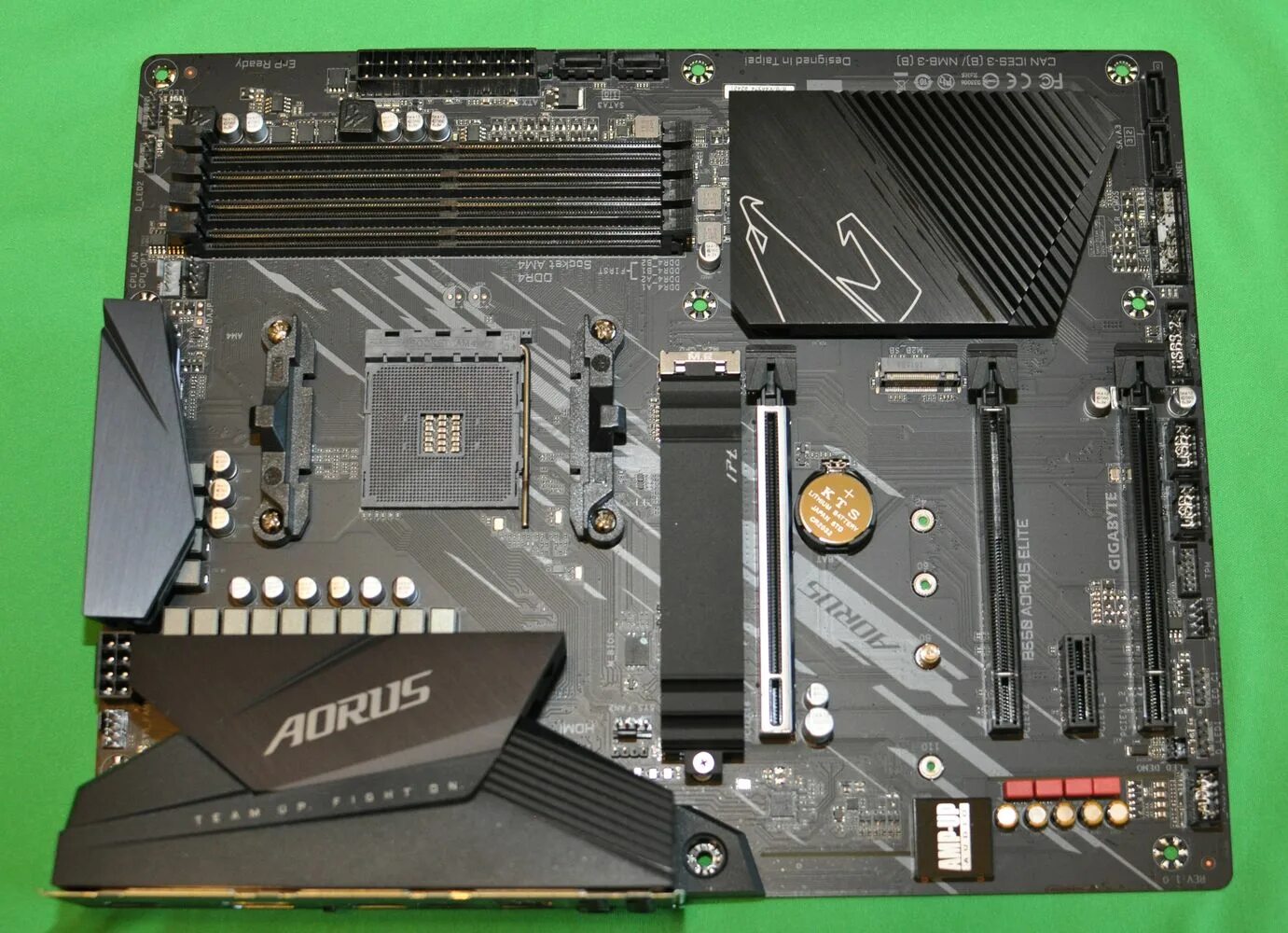 Материнская плата б 550. Материнская плата Gigabyte b550 AORUS Elite. Материнская плата AORUS b450 Elite. Материнская плата Gigabyte b550 AORUS Elite AX. Gigabyte b550 AORUS Elite v2.