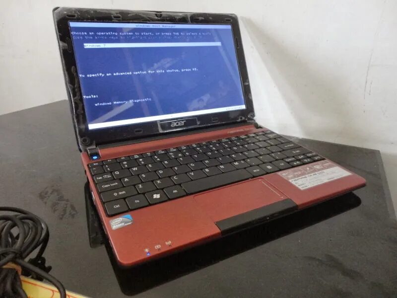 Нетбук d270. Нетбук асус эспайр. нетбук asus aspire one. asus aspire one нетбук разъемы. нетбук acer aspire one d270 аккумулятор.