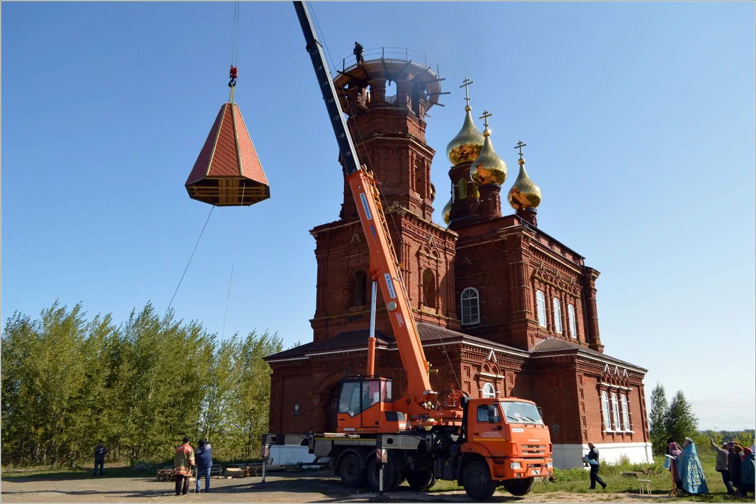 Русские храмы. Кто работает в храме. Кто такой церковь?. Храм всех скорбящих радость фурманов. Храм николы чудотворца у тверской заставы.