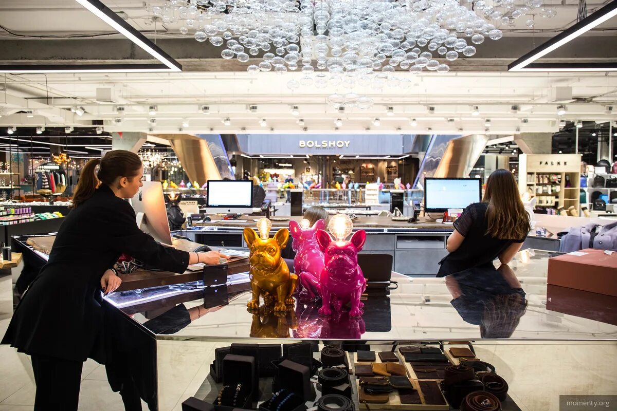 большой супермаркет. полки супермаркета. торговый центр екатеринбург. торговый зал продуктового магазина. магазин продуктов в америке.