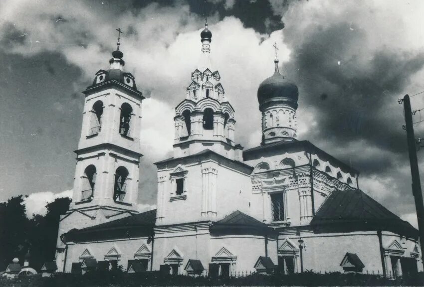Храм дмитрия дмитровское. Храм дмитрия солунского село дмитровское. церковь дмитрия солунского в дмитровске. дмитровск орловский храм дмитрия солунского. дмитровский погост. церковь димитрия солунского..