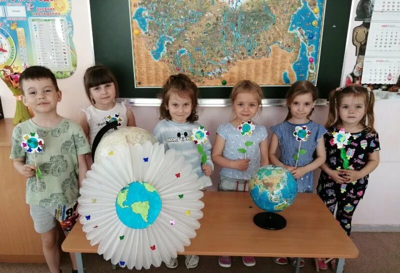 Поделки ко дню земли старшая группа. Международный день земли поделки. день земли 22 апреля поделки. день земли поделки для детского сада.