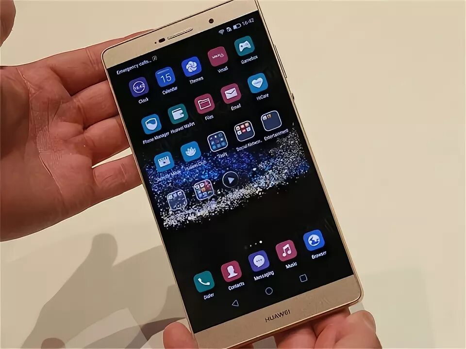 Люмия 540 характеристики. Huawei 2015. Huawei 6 дюймов. Huawei mate 7. Планшет хуавей 7 дюймов.