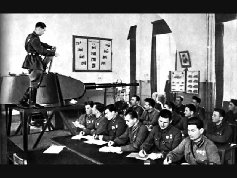 Штаб движения первых. Лев троцкий революция. Начальником центрального штаба партизанского движения в 1942-1944 гг был. Центральный штаб партизанского движения (цшпд). Военная академия механизации и моторизации ркка москва.