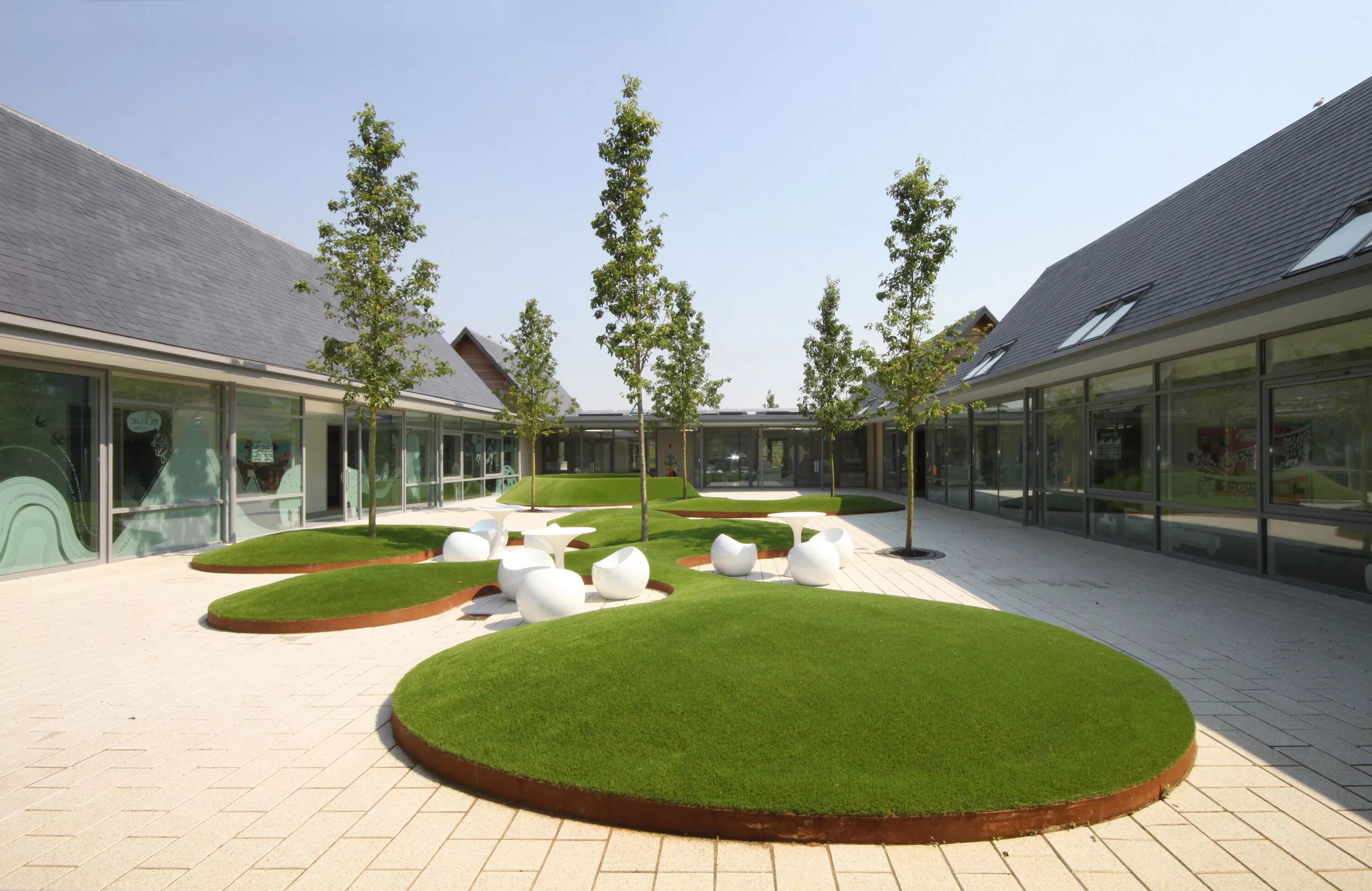 10 популярных идей на тему "commercial landscape design" для вдохновения