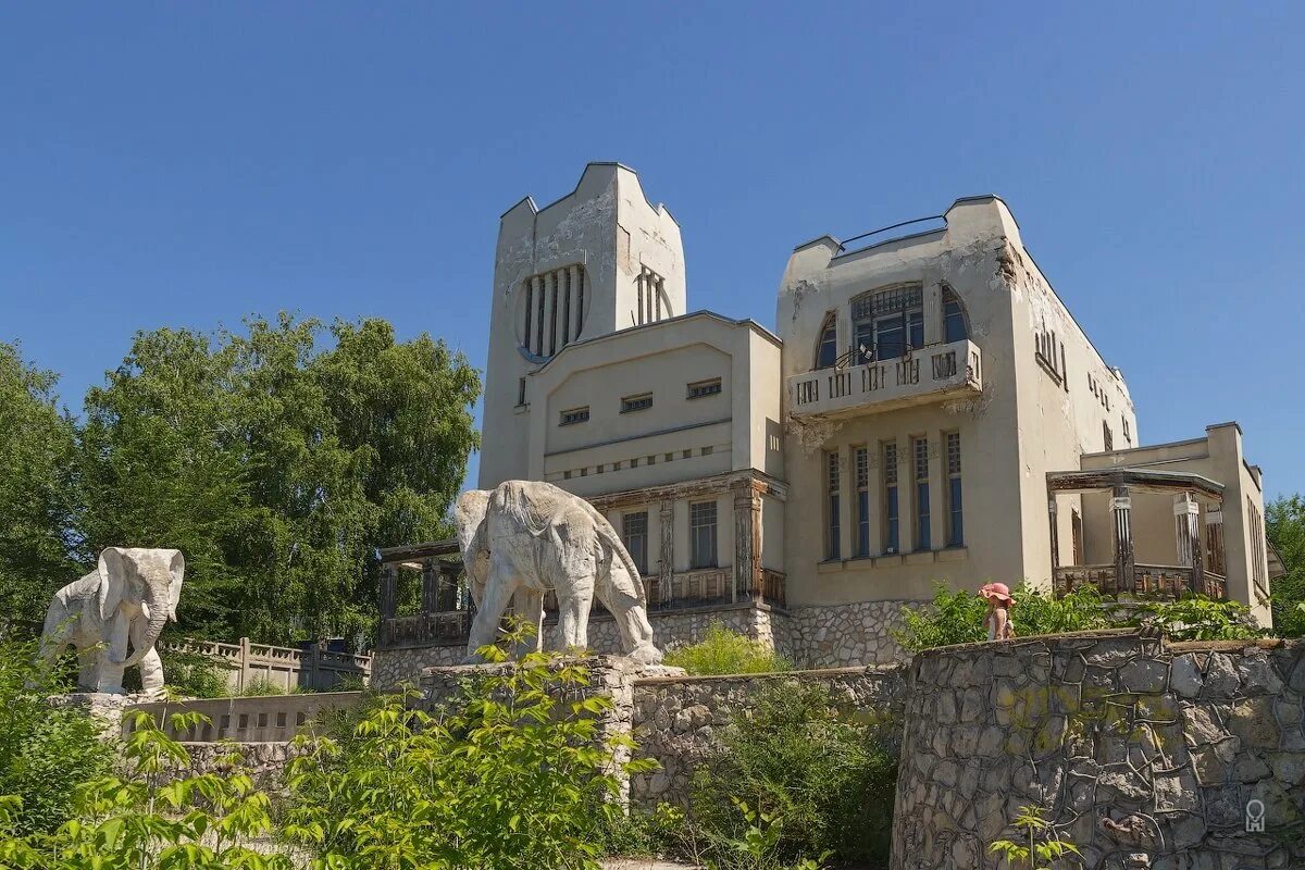 Дача купца константина головкина. Дача купца головкина самара. Дом со слонами самара. Дача купца головкина самара. Дача купца головкина самара.