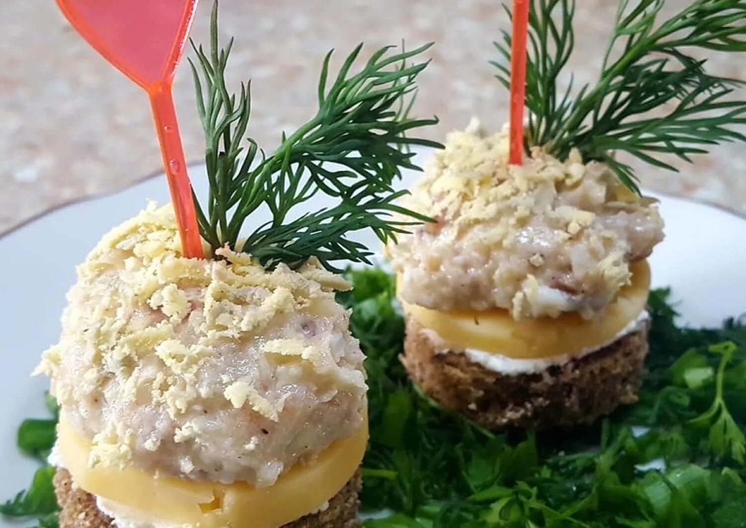 Форшмак из селедки рецепт с морковью. Форшмак с плавленным сыром и морковью. Форшмак. Форшмак из селедки с плавленным сыром и морковью. Фаршмак или форшмак.