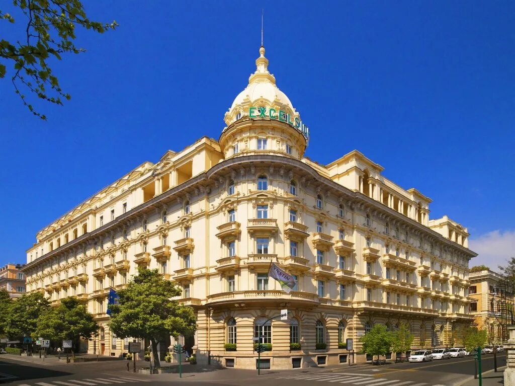 Гранд отель рим. Рим хотел. Boscolo отель рим. Отель эдем в риме. Baglioni hotel regina rome.