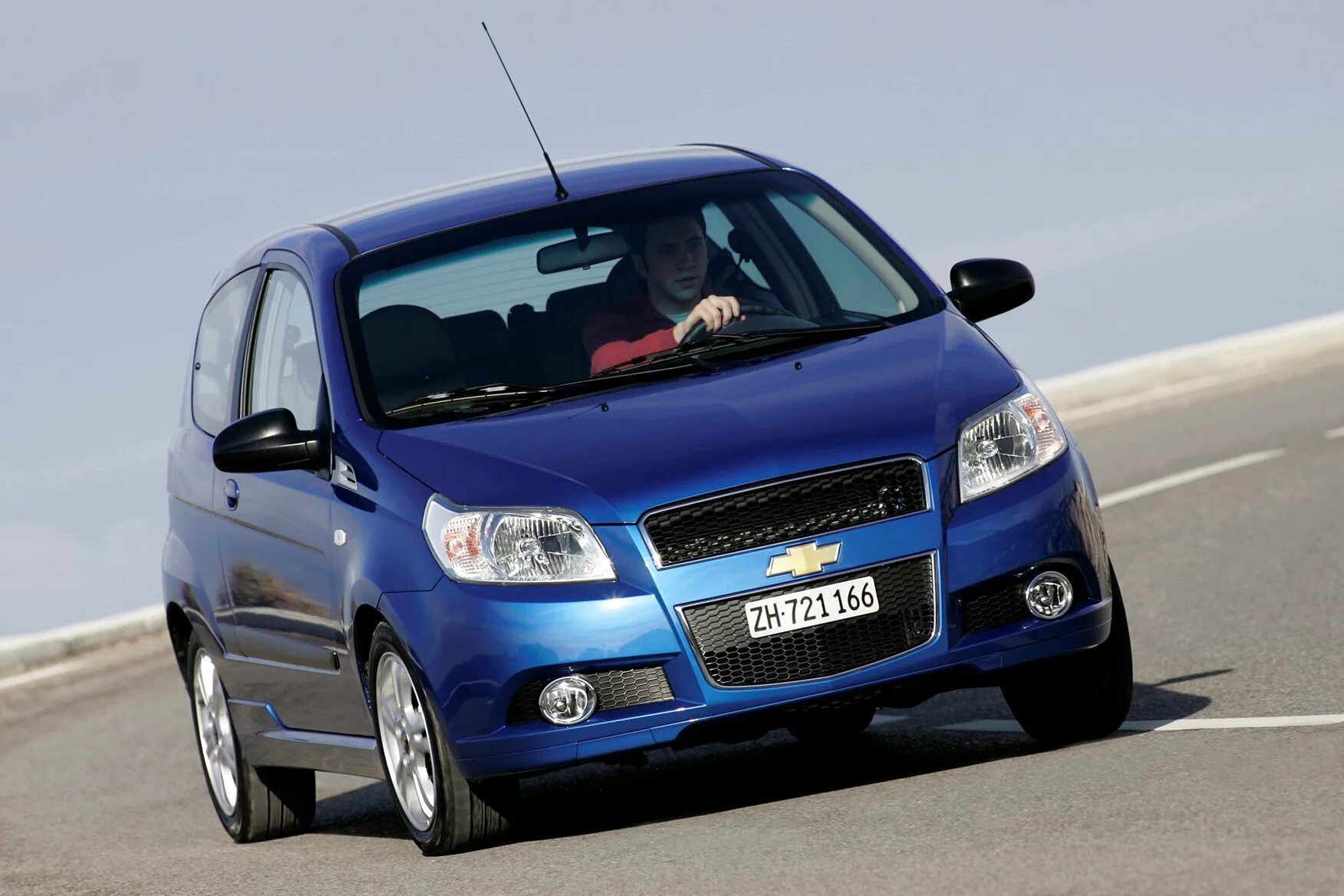 Купить шевроле пермский. Chevrolet Aveo 2008 хэтчбек. Chevrolet Aveo т255. Шевроле Авео т250 хэтчбек. Авео т255 хэтчбек.