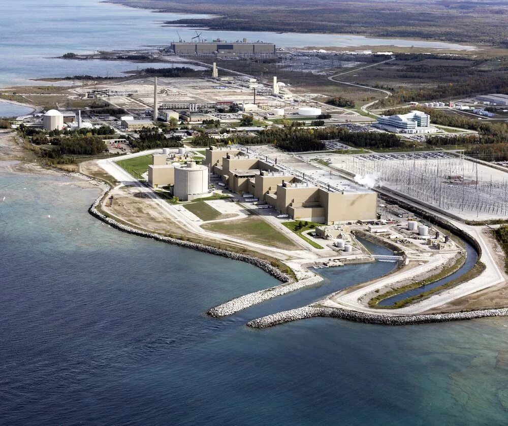 Аэс касивадзаки карива. АЭС Брюс. АЭС Брюс Канада. Атомная станция Брюса Канада. Строительства атомной электростанции Брюс Пауэр в провинции Онтарио.
