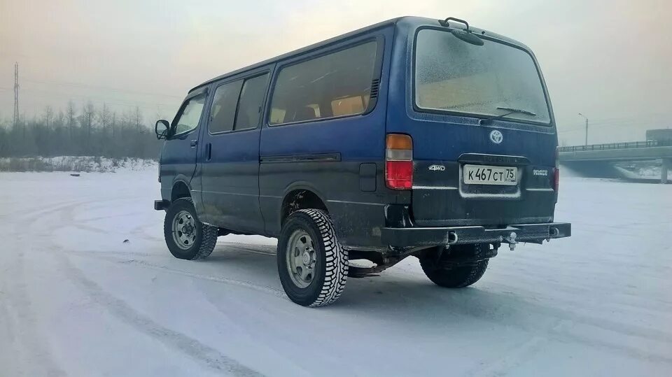 Тойота хайс 4вд. Тойота хайс h100 полный привод. Полный привод тойота хайс. Полный привод тойота хайс. Toyota hiace 100.