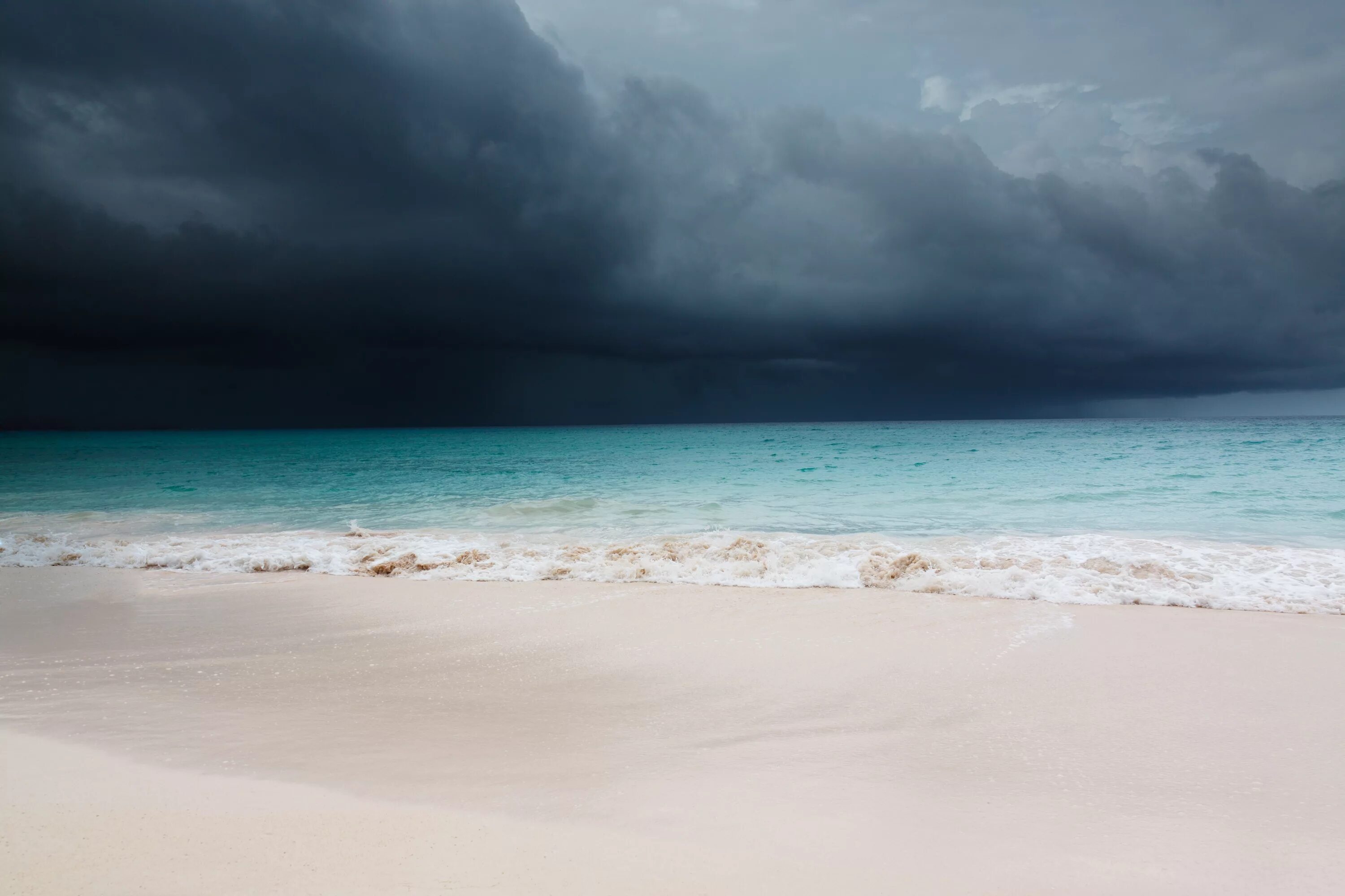 Rain beach. Карибское море Атлантический океан. Карибы Карибское море. Море пляж. Белоснежный пляж.
