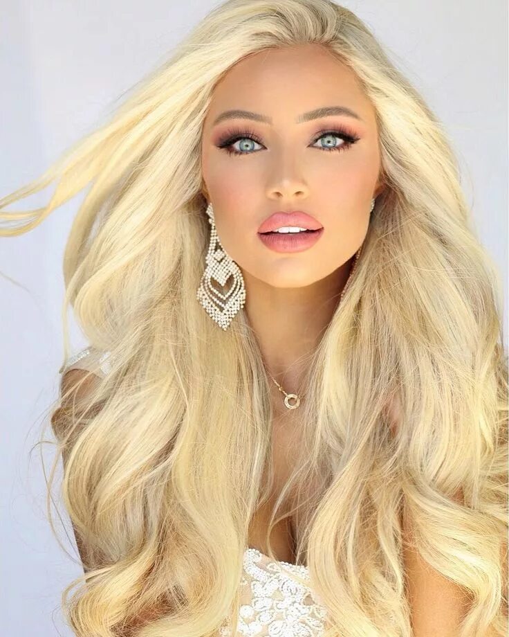 Блондинки тоже. Katerina Rozmajzl. Модель Georgia Katerina Rozmajzl. Katerina Rozmajzl рост. Katerina Rozmajzl до пластики.