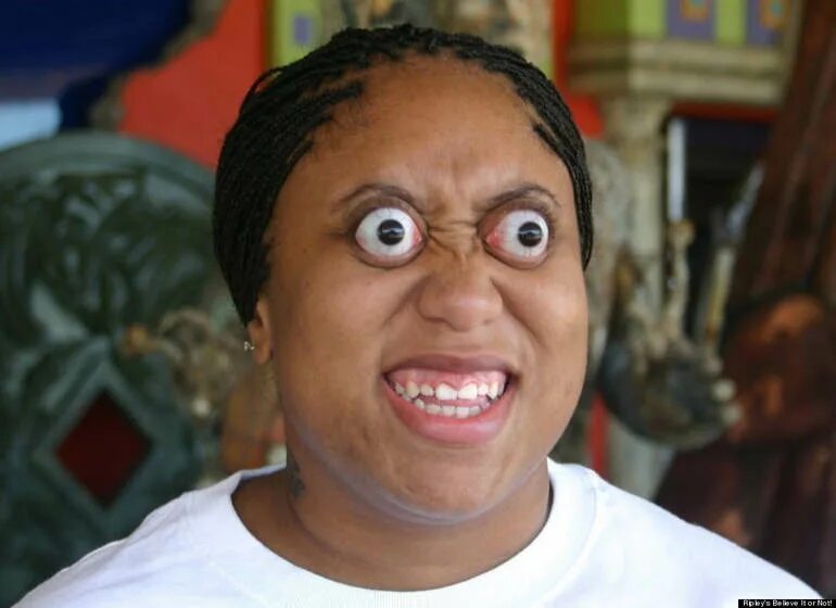 Удивленное лицо. Широко открытые глаза. Девушка с огромными глазами. Девушка с огромными глазами. Лицо с выпученными глазами.