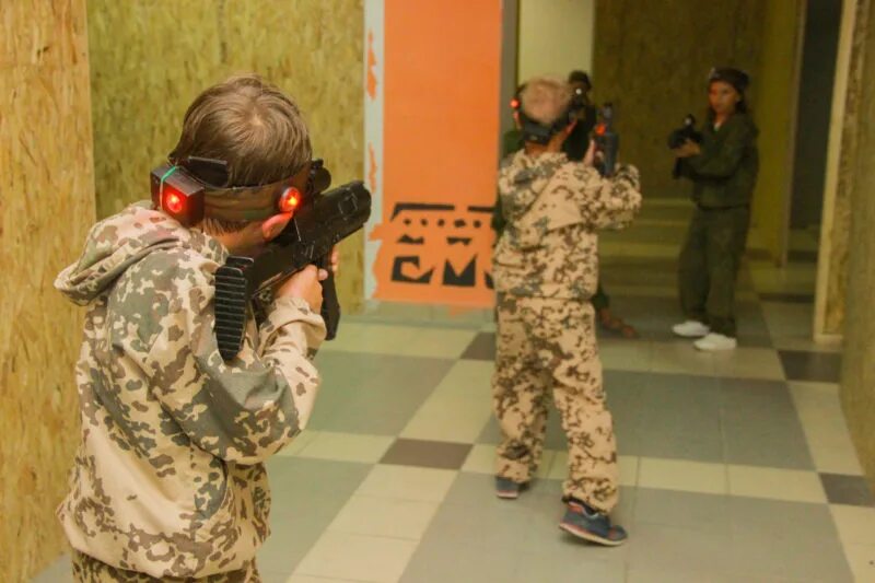 Клуб катюша. Лазертаг клуб катюша волгоград. Лазертаг катюша волжский. Спортивный клуб катюша. Лазертаг катюша волгоград.