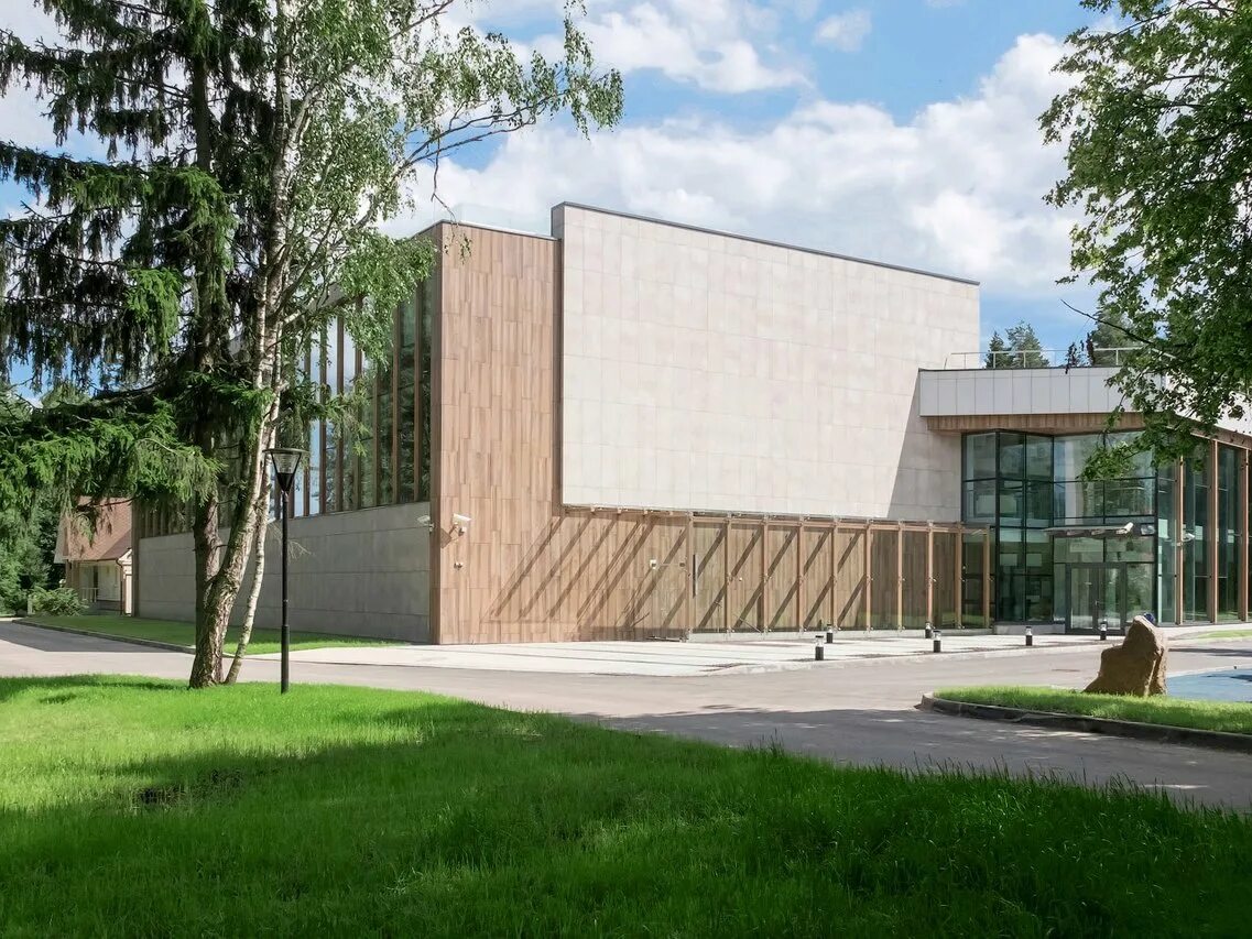 санаторий десна управления делами президента рф. оздоровительный комплекс десна москва. десна комплекс москва. санаторий десна бассейн. десна комплекс москва.