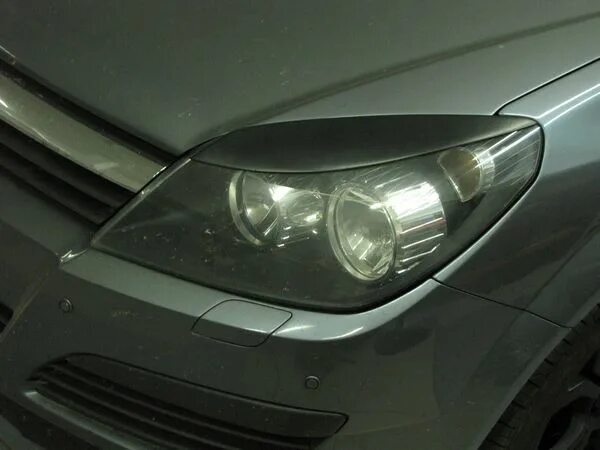 Реснички на фары opel astra h. Opel astra h реснички. Реснички опель. Реснички opel astra j. Opel astra h реснички.