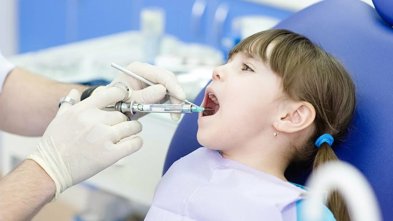 Инфильтрационная анестезия в стоматологии. Анестезия для детей в стоматологии. Инфильтрационная анестезия детям в стоматологии.