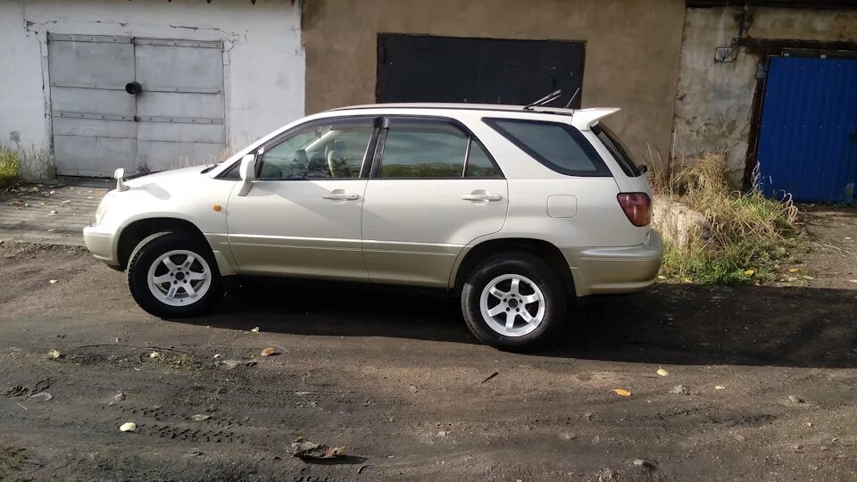 Тойота Харриер 98 года. Toyota Harrier 2002. Тойота Харриер 1998 2.2. Тойота Харриер диски 16.