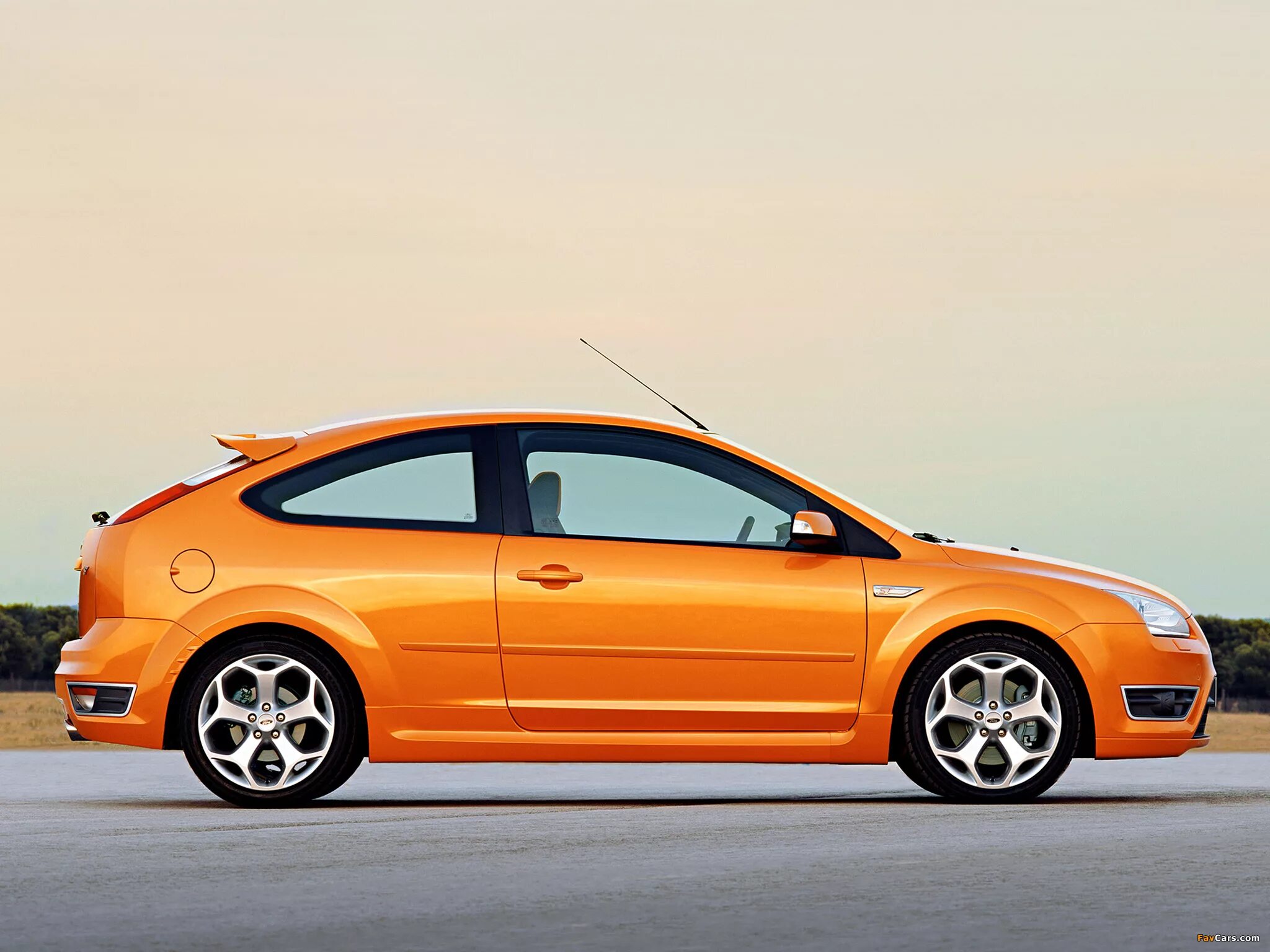 Ford Focus St (mk2) 2006. Ford Focus St 2005. Ford Focus Hatchback 2008 3 Doors. Ford Focus 2 купе. 2 дверные хэтчбеки