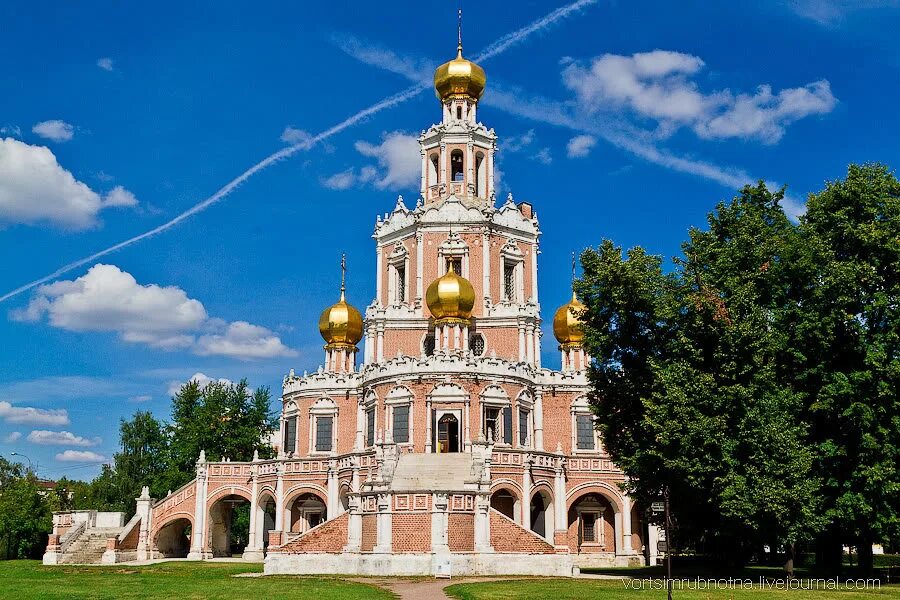 Храм пресвятой богородицы в филях. Церковь покрова пресвятой богородицы в филях 17 век. Церковь покрова фили. Храм покрова пресвятой богородицы в филях. Церковь покрова в филях какой тип.