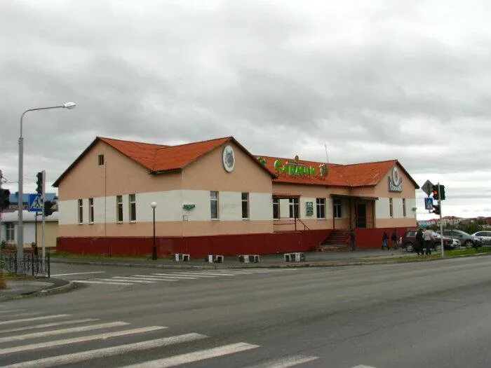 трудовая 21а салехард. салехард ул матросова 36а. магазины в салехарде. днс салехард. чубынина 23 салехард.