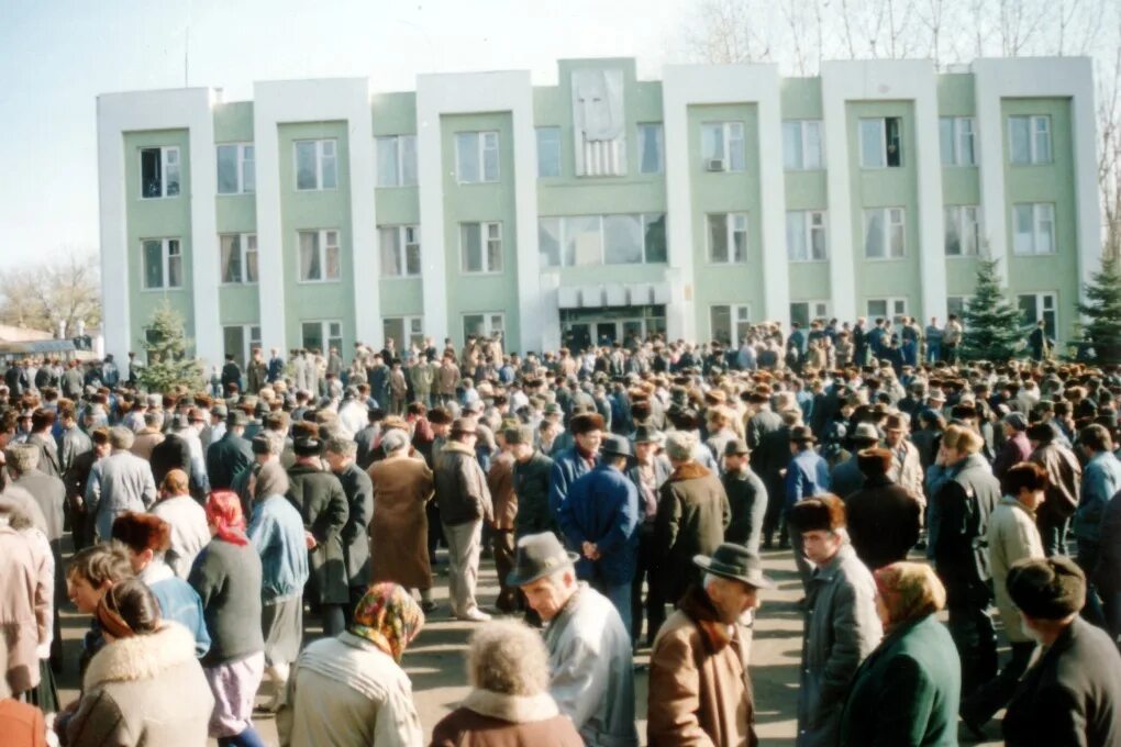 Ноябрь 1992 года. Пригородный район война 1992. Осетино ингушский конфликт 1992 кратко. Северная осетия 1992 год война. Осетино-ингушский конфликт итоги.
