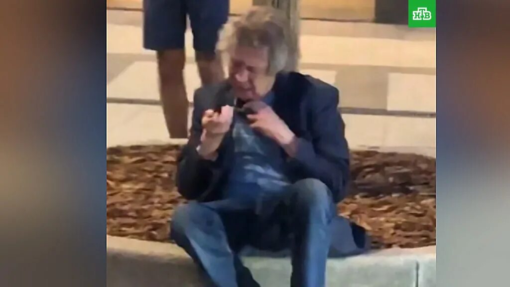 Машина сергея захарова после дтп. Актер в тюрьме. Авария михаила ефремова в москве. Актер михаил ефремов жив. Михаил ефремов 8 лет.