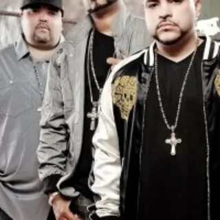 Boyz shimmy shake