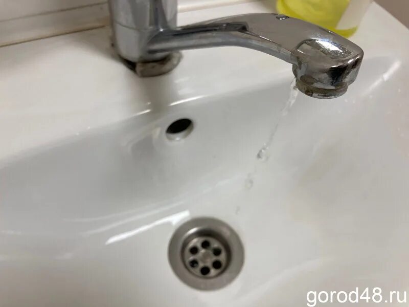 Холодная вода. Почему отключили холодную воду сегодня. Где в липецке отключат холодную воду завтра. Где в липецке отключат холодную воду завтра. Отключили воду.