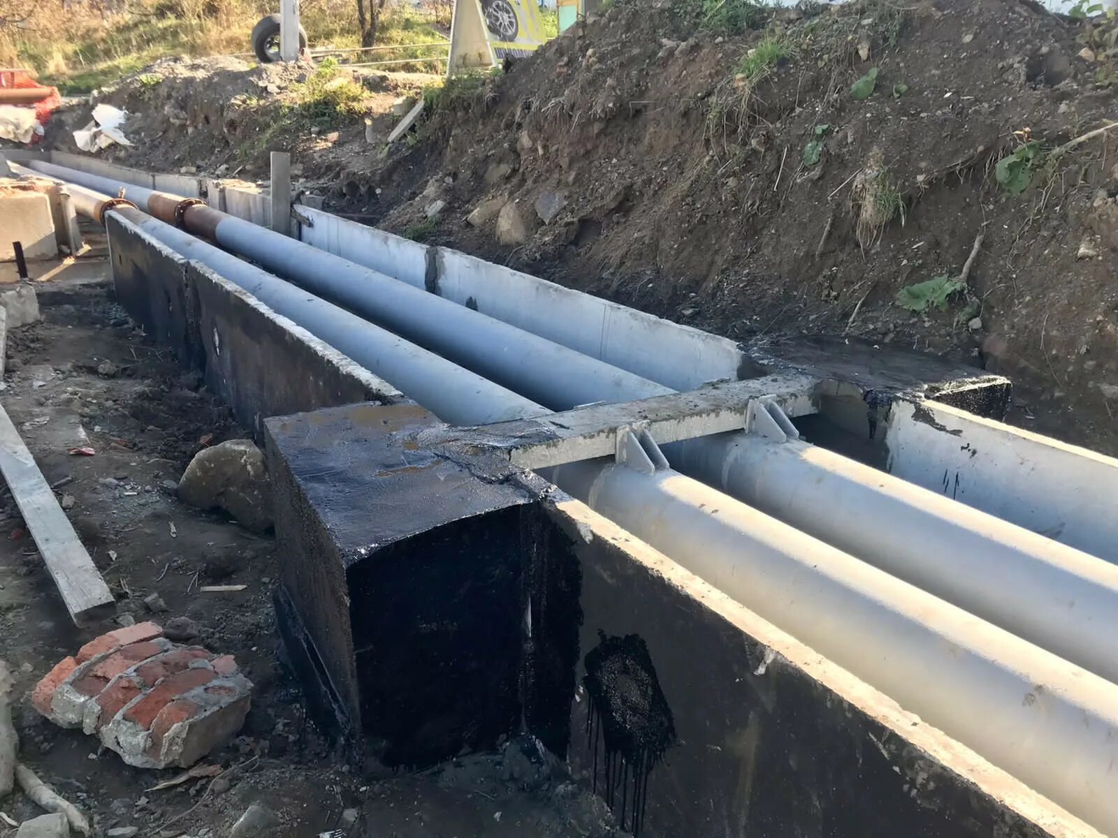 Владивосток теплотрасса. Владивосток теплотрасса. Меняют трубы узбекистан. Гидравлические испытания владивосток. Владивосток теплотрасса.