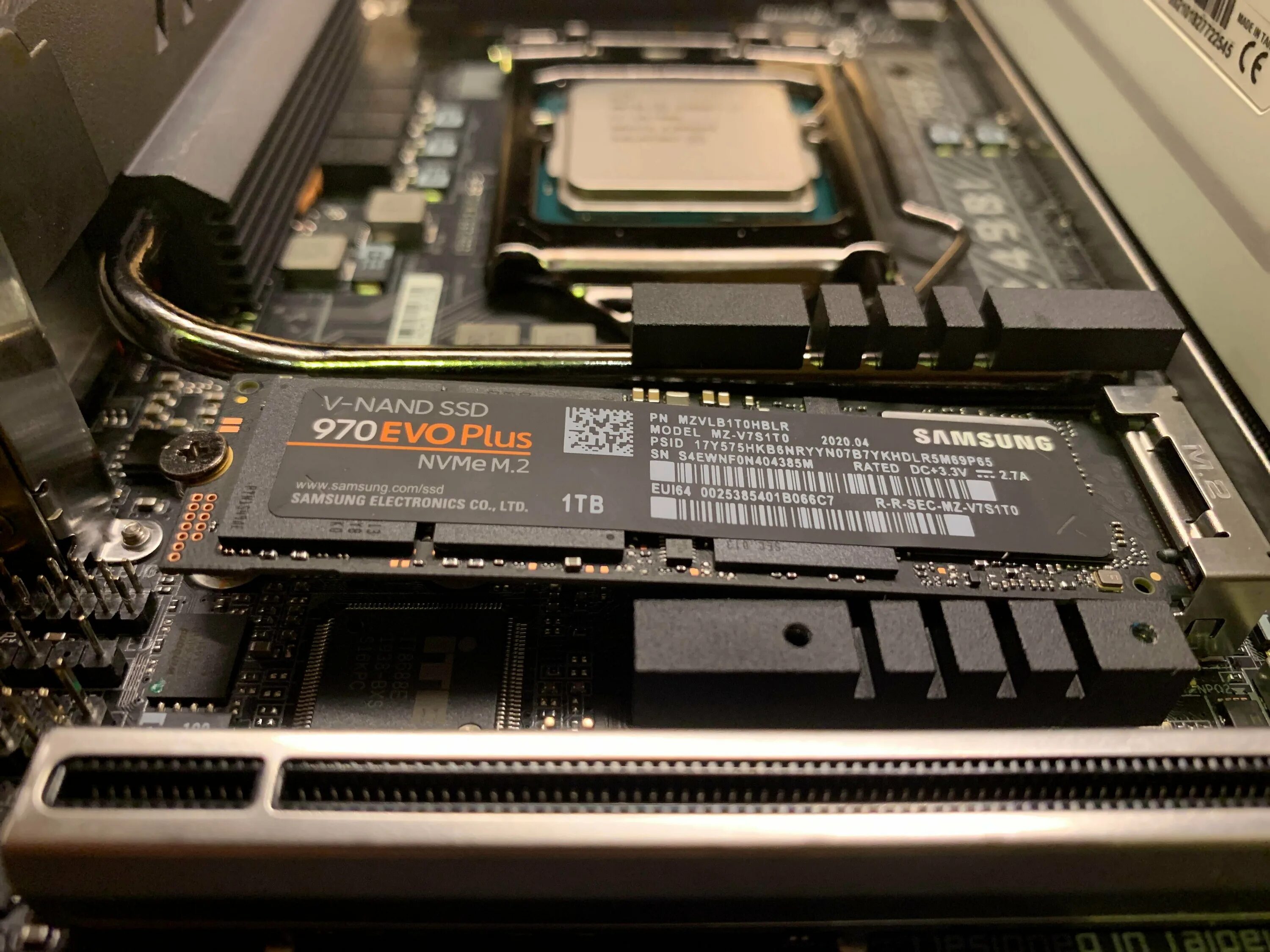 После установки ssd m2. Ssd накопитель m2. После установки ssd m2. Слот для ссд м2. M2 ssd замыкание.