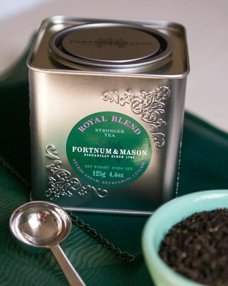 Чай mason. Fortnum mason royal blend tea. fortnum and mason чай. fortnum and mason tea infuser. чай рояль blends.