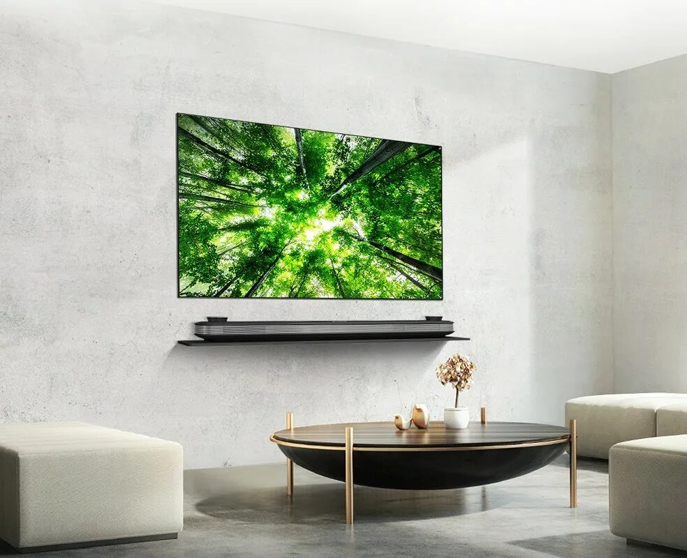 LG OLED w8. Телевизор LG oled65w8. Плоский телевизор на стену. Телевизор LG на стене.