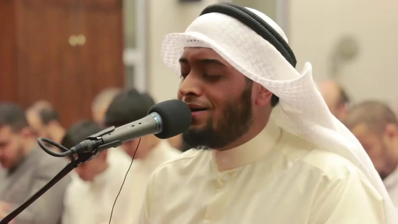 Сальман аль утайби чтение корана. Красивый азан в мире. Как прослушать красивое чтение азана. Азан фото. Азан фото.