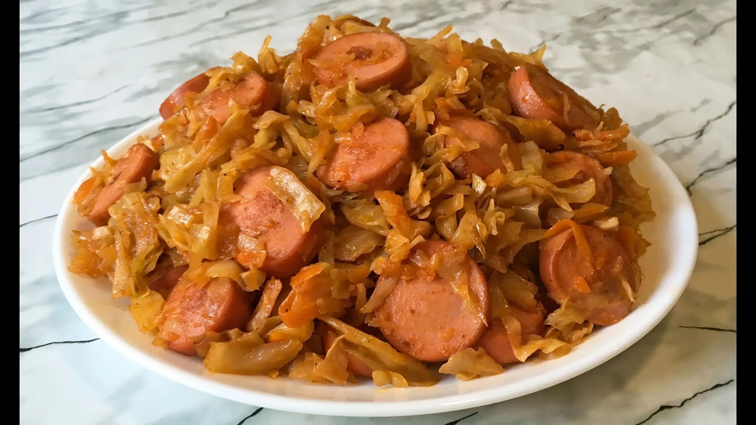 Как приготовить свежую капусту с сосисками