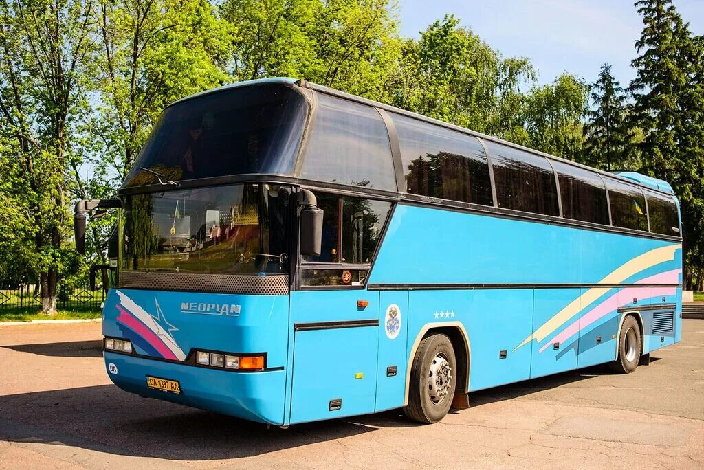 Куплю автобус неоплан б у. Neoplan 116. Автобус Neoplan n116. Неоплан n116 кабина. Неоплан n116 Тверь.